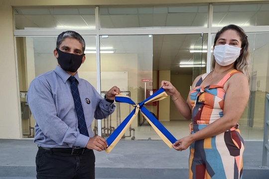 Ato simbólico em formato de “drive thru” surpreendeu a comunidade acadêmica